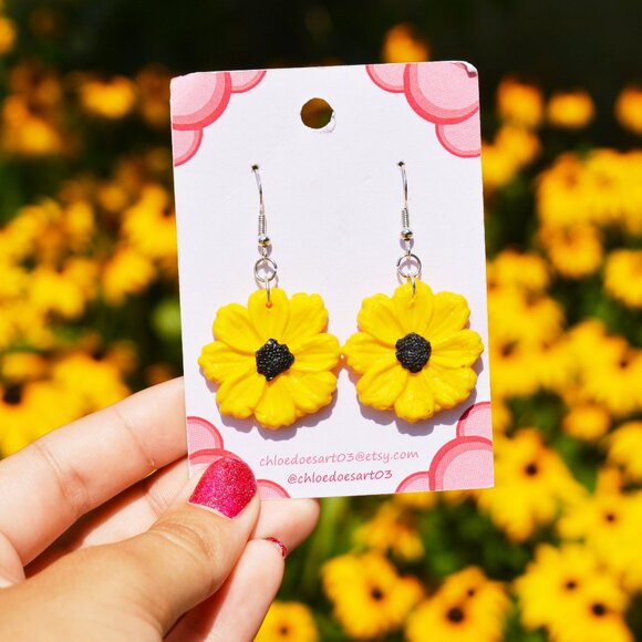 Yellow Black Eyed Susan Flower Earrings - Picture 1 of 3